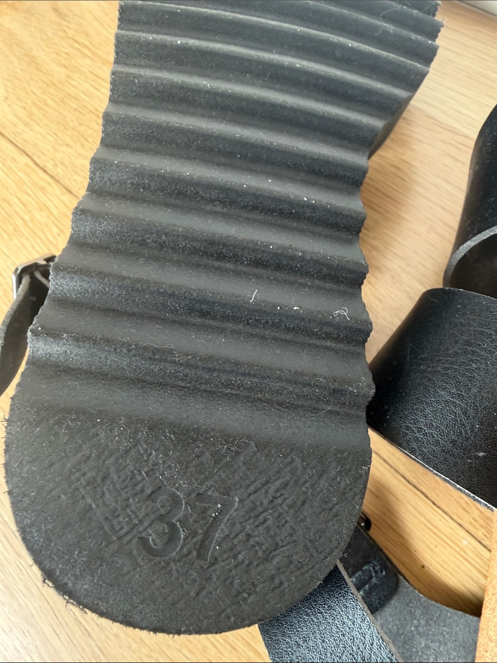 Roolee Black Triple-Strap Platform Sandals - Picture 4 of 4
